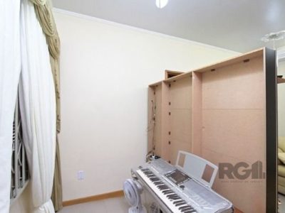 Casa à venda com 240m², 3 quartos, 2 suítes, 4 vagas no bairro Tristeza em Porto Alegre - Foto 22