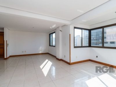 Duplex à venda com 130m², 3 quartos, 1 suíte, 3 vagas no bairro Mont Serrat em Porto Alegre - Foto 7