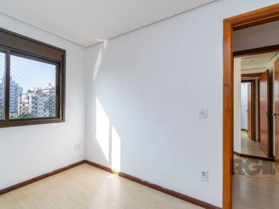 Duplex à venda com 130m², 3 quartos, 1 suíte, 3 vagas no bairro Mont Serrat em Porto Alegre - Foto 11