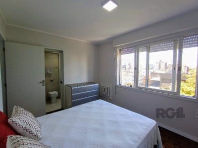 Apartamento à venda com 106m², 3 quartos, 1 suíte, 1 vaga no bairro Menino Deus em Porto Alegre - Foto 17