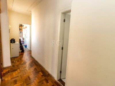 Apartamento à venda com 61m², 2 quartos, 1 vaga no bairro Petrópolis em Porto Alegre - Foto 2