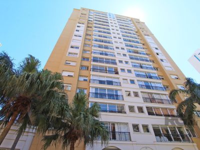 Apartamento à venda com 120m², 3 quartos, 1 suíte, 2 vagas no bairro Jardim Europa em Porto Alegre - Foto 11