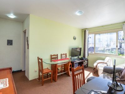 Apartamento à venda com 64m², 2 quartos, 1 vaga no bairro Tristeza em Porto Alegre - Foto 2