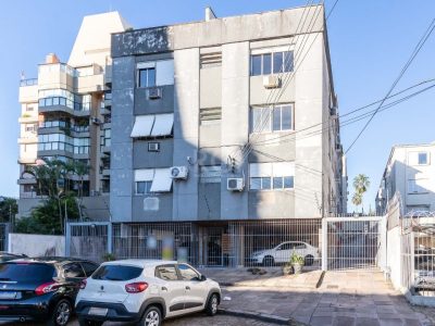 Cobertura à venda com 255m², 5 quartos, 1 suíte, 2 vagas no bairro Menino Deus em Porto Alegre - Foto 2