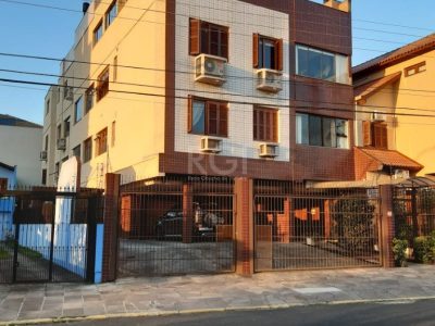 Apartamento à venda com 76m², 2 quartos, 1 suíte, 2 vagas no bairro Jardim Itu em Porto Alegre - Foto 2