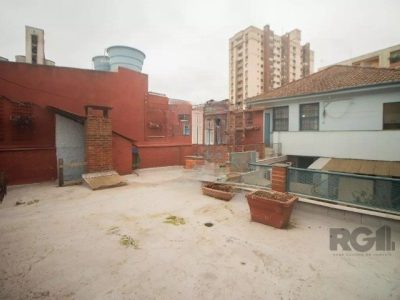 Sobrado à venda com 220m², 4 quartos, 4 vagas no bairro Floresta em Porto Alegre - Foto 13