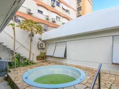 Casa à venda com 222m², 3 quartos, 3 suítes, 2 vagas no bairro Menino Deus em Porto Alegre - Foto 3