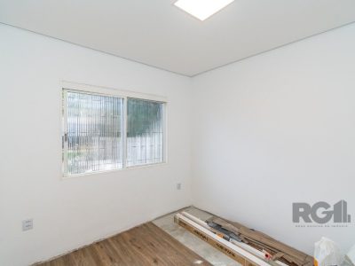 Casa à venda com 96m², 3 quartos, 2 suítes, 3 vagas no bairro Cristal em Porto Alegre - Foto 8