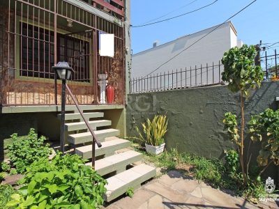 Casa à venda com 202m², 4 quartos, 1 suíte, 3 vagas no bairro Petrópolis em Porto Alegre - Foto 26