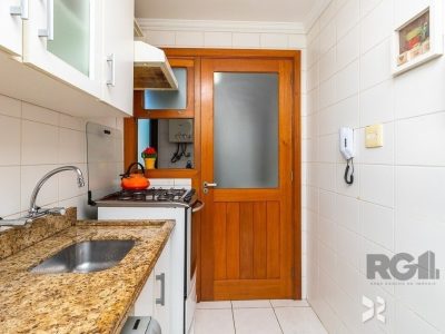 Apartamento à venda com 72m², 2 quartos, 1 suíte, 1 vaga no bairro Passo d'Areia em Porto Alegre - Foto 15