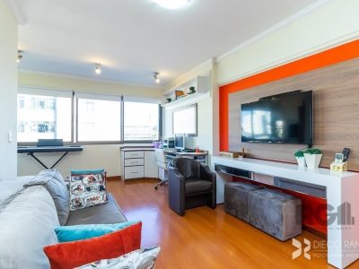 Apartamento à venda com 72m², 2 quartos, 1 suíte, 1 vaga no bairro Passo d'Areia em Porto Alegre - Foto 3