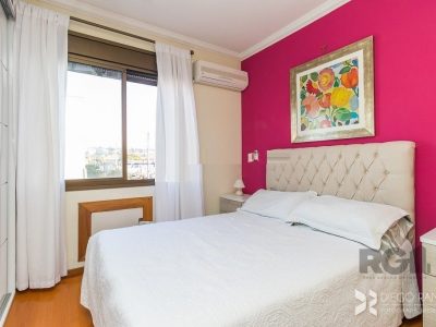 Apartamento à venda com 72m², 2 quartos, 1 suíte, 1 vaga no bairro Passo d'Areia em Porto Alegre - Foto 16