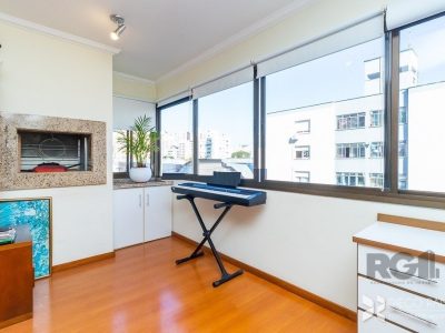 Apartamento à venda com 72m², 2 quartos, 1 suíte, 1 vaga no bairro Passo d'Areia em Porto Alegre - Foto 4