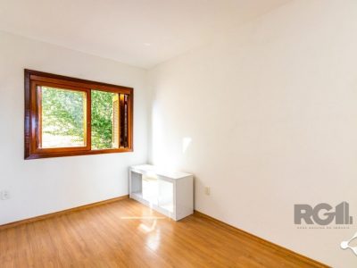 Casa à venda com 203m², 3 quartos, 1 suíte, 3 vagas no bairro Ipanema em Porto Alegre - Foto 21