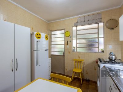 Casa à venda com 162m², 4 quartos, 1 suíte, 1 vaga no bairro Santa Tereza em Porto Alegre - Foto 26