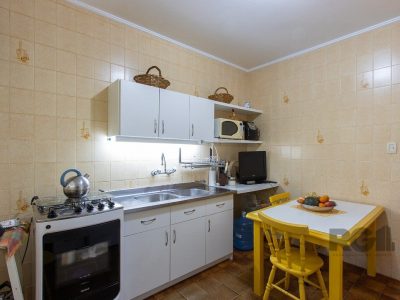 Casa à venda com 162m², 4 quartos, 1 suíte, 1 vaga no bairro Santa Tereza em Porto Alegre - Foto 27