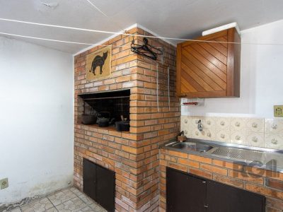 Casa à venda com 162m², 4 quartos, 1 suíte, 1 vaga no bairro Santa Tereza em Porto Alegre - Foto 32