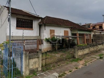 Casa à venda com 120m², 2 quartos, 2 vagas no bairro Glória em Porto Alegre - Foto 2