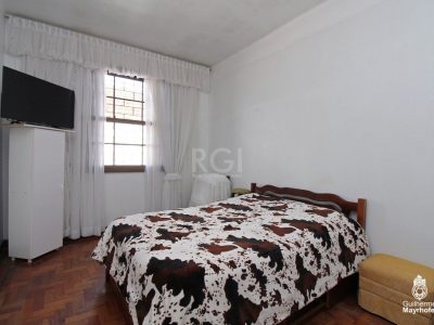 Casa à venda com 212m², 3 quartos, 2 vagas no bairro Medianeira em Porto Alegre - Foto 11