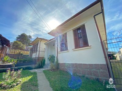 Casa à venda com 212m², 3 quartos, 2 vagas no bairro Medianeira em Porto Alegre - Foto 3