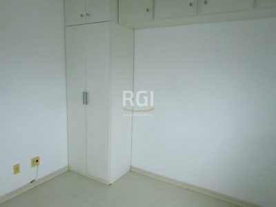 Casa Condominio à venda com 116m², 3 quartos, 1 suíte, 2 vagas no bairro Cristal em Porto Alegre - Foto 17