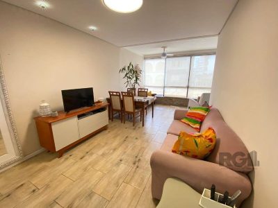 Apartamento à venda com 87m², 3 quartos, 1 suíte, 2 vagas no bairro Centro em Capão da Canoa - Foto 3