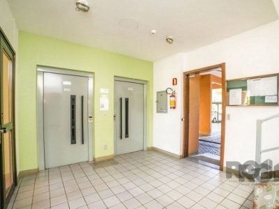 Apartamento à venda com 57m², 2 quartos, 1 vaga no bairro Petrópolis em Porto Alegre - Foto 3