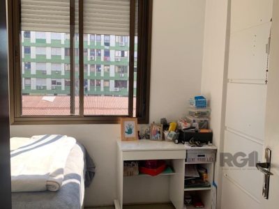 Apartamento à venda com 92m², 3 quartos, 1 suíte, 1 vaga no bairro Vila Ipiranga em Porto Alegre - Foto 7