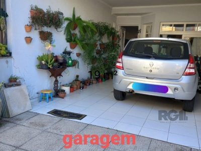 Sobrado à venda com 249m², 4 quartos, 1 suíte, 2 vagas no bairro Jardim Itu em Porto Alegre - Foto 27