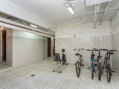 Apartamento à venda com 110m², 2 quartos, 1 suíte, 1 vaga no bairro Higienópolis em Porto Alegre - Foto 35