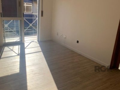 Apartamento à venda com 66m², 2 quartos, 1 vaga no bairro Jardim Lindóia em Porto Alegre - Foto 2