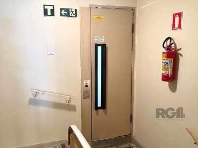 Apartamento à venda com 100m², 3 quartos, 2 vagas no bairro Petrópolis em Porto Alegre - Foto 26