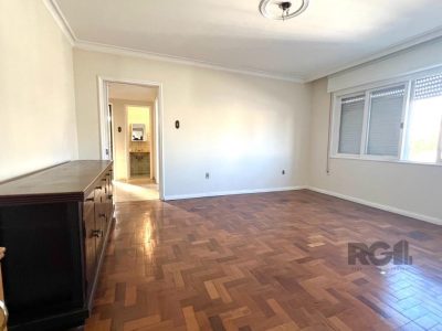 Apartamento à venda com 100m², 3 quartos, 2 vagas no bairro Petrópolis em Porto Alegre - Foto 3