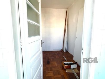 Apartamento à venda com 100m², 3 quartos, 2 vagas no bairro Petrópolis em Porto Alegre - Foto 23