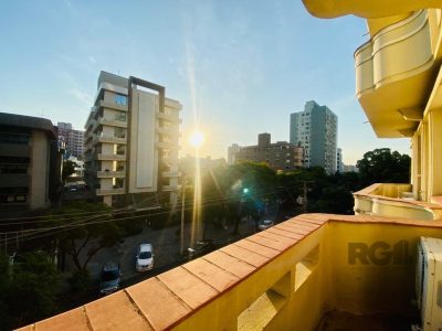 Apartamento à venda com 110m², 3 quartos, 1 vaga no bairro Moinhos de Vento em Porto Alegre - Foto 13