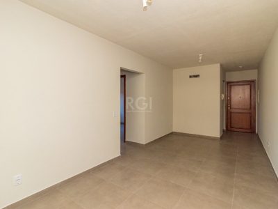 Apartamento à venda com 102m², 2 quartos, 1 vaga no bairro Passo d'Areia em Porto Alegre - Foto 4