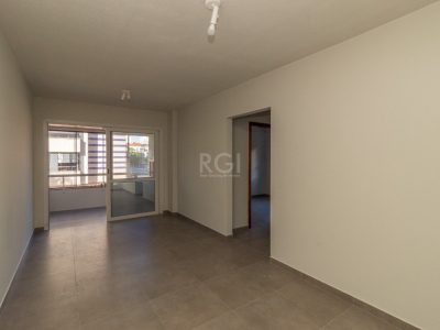 Apartamento à venda com 102m², 2 quartos, 1 vaga no bairro Passo d'Areia em Porto Alegre - Foto 3