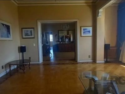 Apartamento à venda com 183m², 3 quartos, 1 suíte, 1 vaga no bairro Independência em Porto Alegre - Foto 11