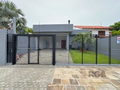 Casa à venda com 204m², 3 quartos, 2 suítes, 2 vagas no bairro Ipanema em Porto Alegre - Foto 2