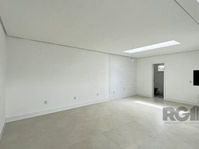 Casa à venda com 204m², 3 quartos, 2 suítes, 2 vagas no bairro Ipanema em Porto Alegre - Foto 13