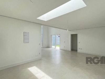 Casa à venda com 204m², 3 quartos, 2 suítes, 2 vagas no bairro Ipanema em Porto Alegre - Foto 15