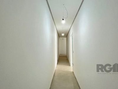 Casa à venda com 204m², 3 quartos, 2 suítes, 2 vagas no bairro Ipanema em Porto Alegre - Foto 16