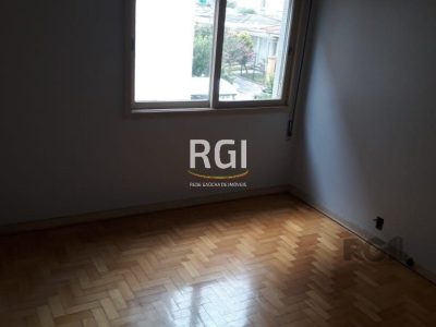 Apartamento à venda com 105m², 3 quartos, 1 suíte, 1 vaga no bairro Menino Deus em Porto Alegre - Foto 6