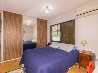 Apartamento à venda com 105m², 3 quartos, 1 suíte, 2 vagas no bairro Petrópolis em Porto Alegre - Foto 16