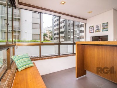 Apartamento à venda com 105m², 3 quartos, 1 suíte, 2 vagas no bairro Petrópolis em Porto Alegre - Foto 9