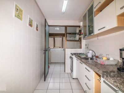 Apartamento à venda com 105m², 3 quartos, 1 suíte, 2 vagas no bairro Petrópolis em Porto Alegre - Foto 13