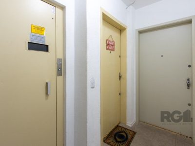 Apartamento à venda com 69m², 2 quartos, 1 suíte, 1 vaga no bairro Centro em Porto Alegre - Foto 27