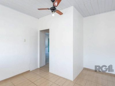 Casa à venda com 165m², 4 quartos, 2 vagas no bairro Medianeira em Porto Alegre - Foto 16