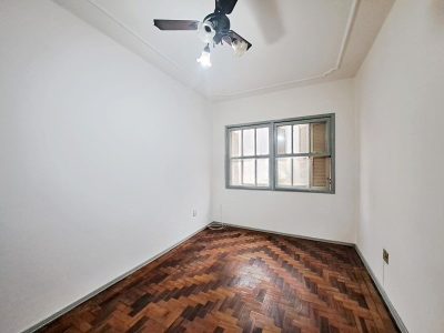 Apartamento à venda com 58m², 2 quartos no bairro Menino Deus em Porto Alegre - Foto 2