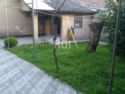 Casa à venda com 130m², 3 quartos, 7 vagas no bairro Passo d'Areia em Porto Alegre - Foto 4